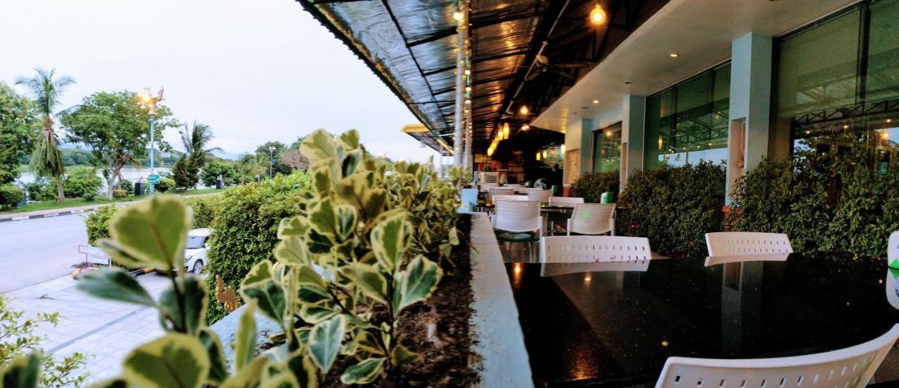 Viang Tak Riverside Hotel Экстерьер фото