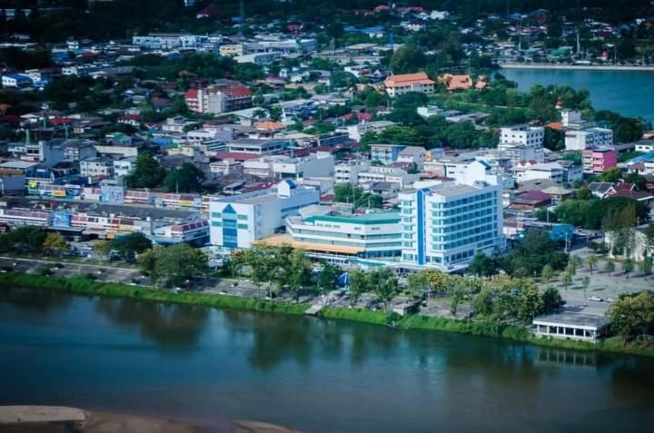 Viang Tak Riverside Hotel Экстерьер фото